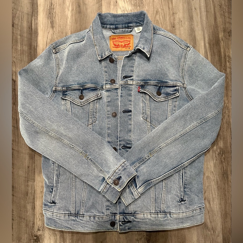 Levi’s Trucker Jean Jacket Light Wash Denim Mens Size Medium